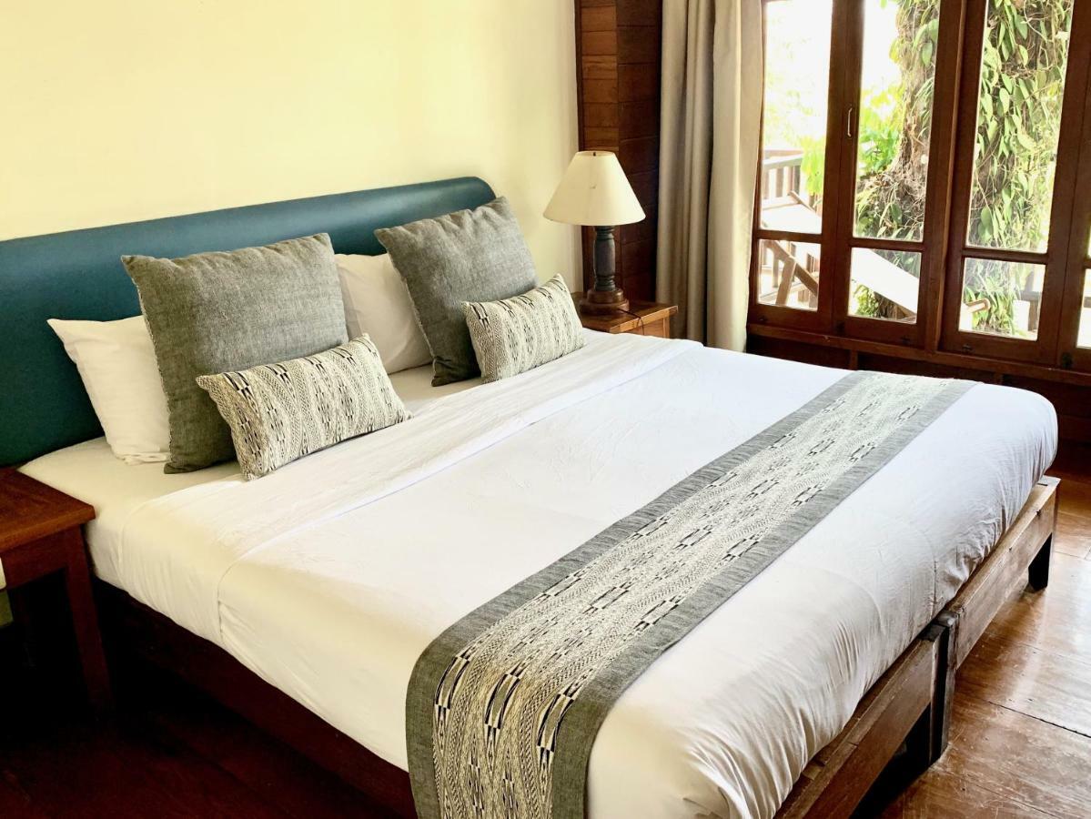 Riverhouse-The Teak House Mae Sariang Exterior foto